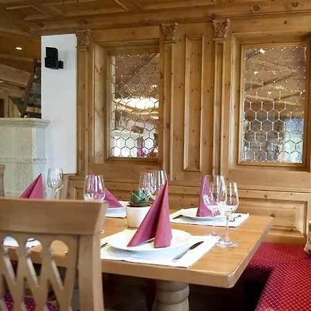 Muntafuner Stoebli Nocleg ze śniadaniem 4*